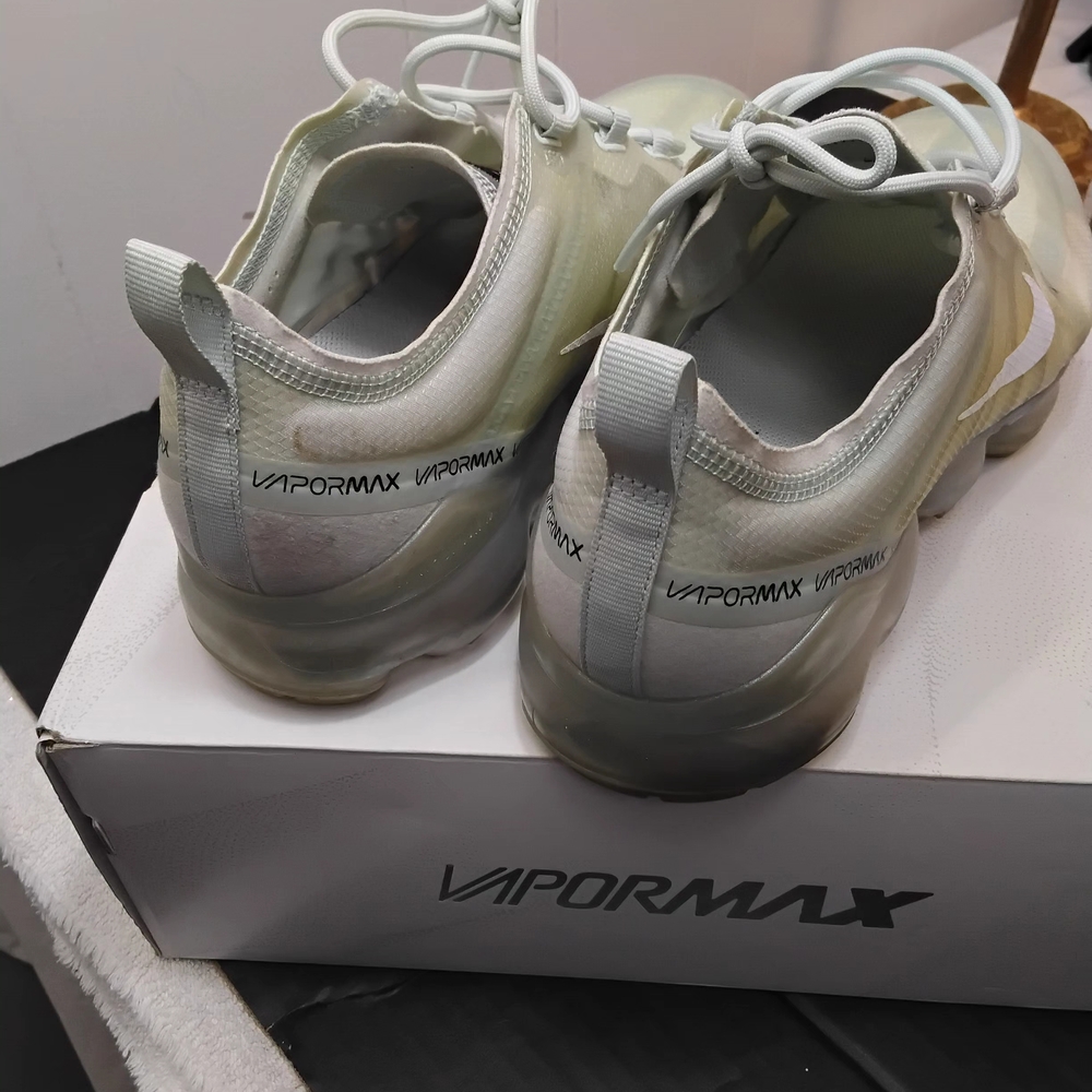 Nike Air White Sneakers - Picture 3 of 5